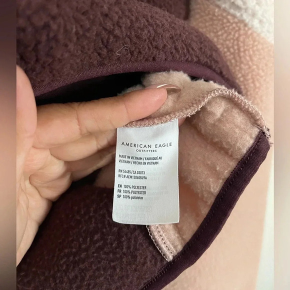 American Eagle Oversized Colorblock Sherpa Teddy 1/4 Sweater - Picture 7 of 9